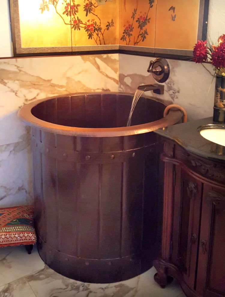 Barril De Vino Japanese Style Copper Bathtub by SoLuna